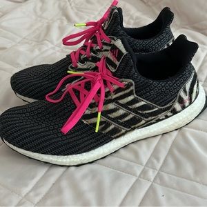 Adidas UltraBoost Zebra Women 9 Sneakers Running Walking Comfort Black White